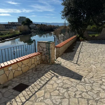 Bianca Trilocale Foce Varano